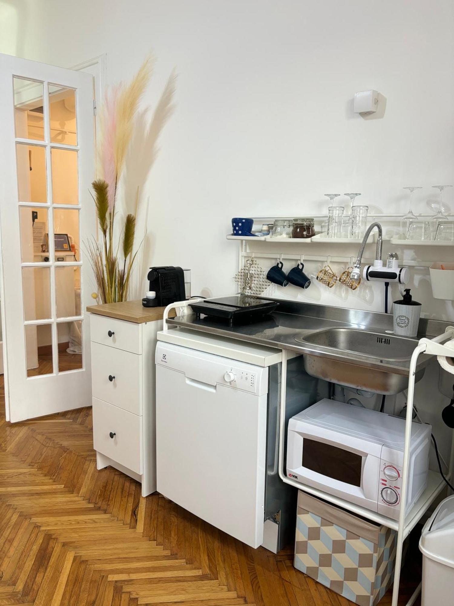 Center Retro Apartment Ni Buitenkant foto