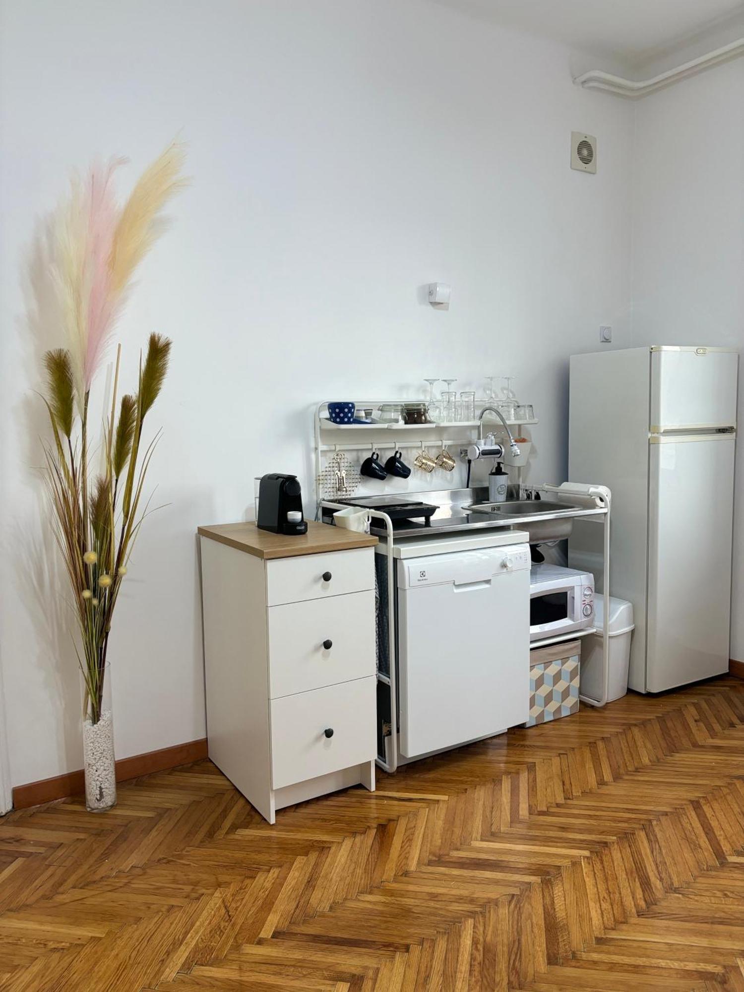 Center Retro Apartment Ni Buitenkant foto